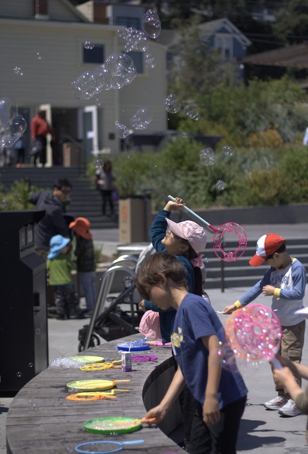 RecParkSF's tweet photo. A recent report from @tpl_org found that every $1 invested in parks &amp; recreation generates at least $3 in local economic benefits annually. The report highlights how parks improve public health, reduce infrastructure costs &amp; more. Read the report here: https://t.co/NzeZekhkPV https://t.co/XqAzJeNKzw
