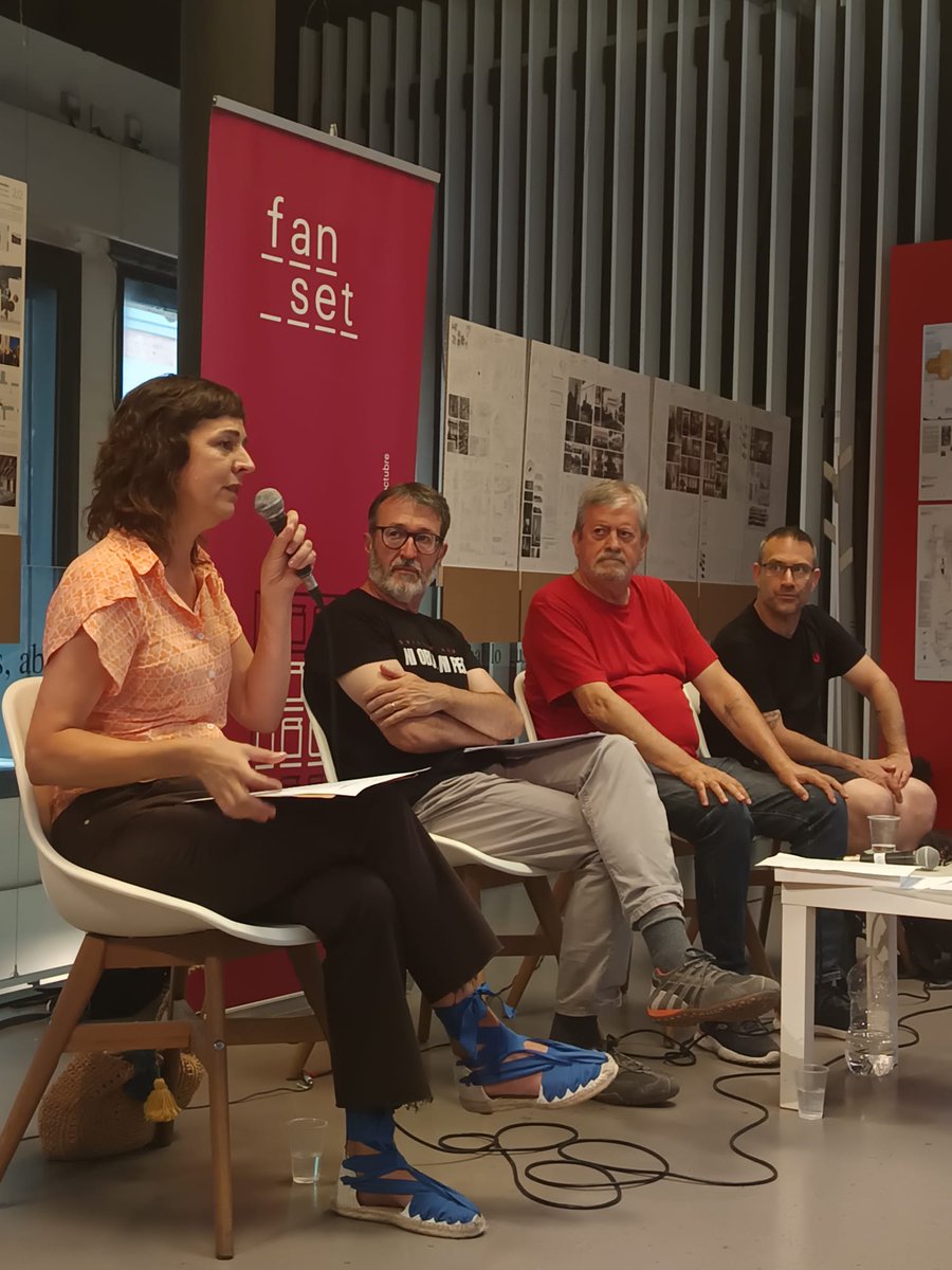 fan_set_'s tweet photo. Ple absolut en la presentació de "L'assassinat de Guillem"@RafaXambo (@RebelEdicions)
Un llibre imprescindible per la memòria col·lectiva. Gràcies! https://t.co/tIatvjcIrK