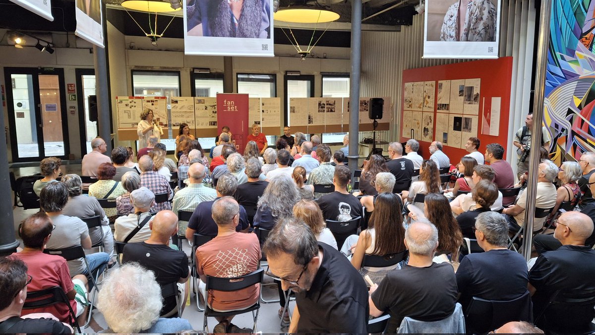 fan_set_'s tweet photo. Ple absolut en la presentació de "L'assassinat de Guillem"@RafaXambo (@RebelEdicions)
Un llibre imprescindible per la memòria col·lectiva. Gràcies! https://t.co/tIatvjcIrK