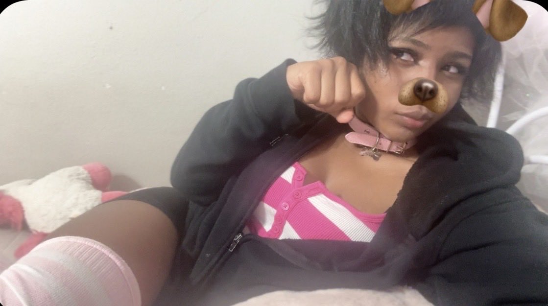 222Vampkitty's tweet photo. Woof #femboy🤤 woof woof https://t.co/r86JAxxRB5