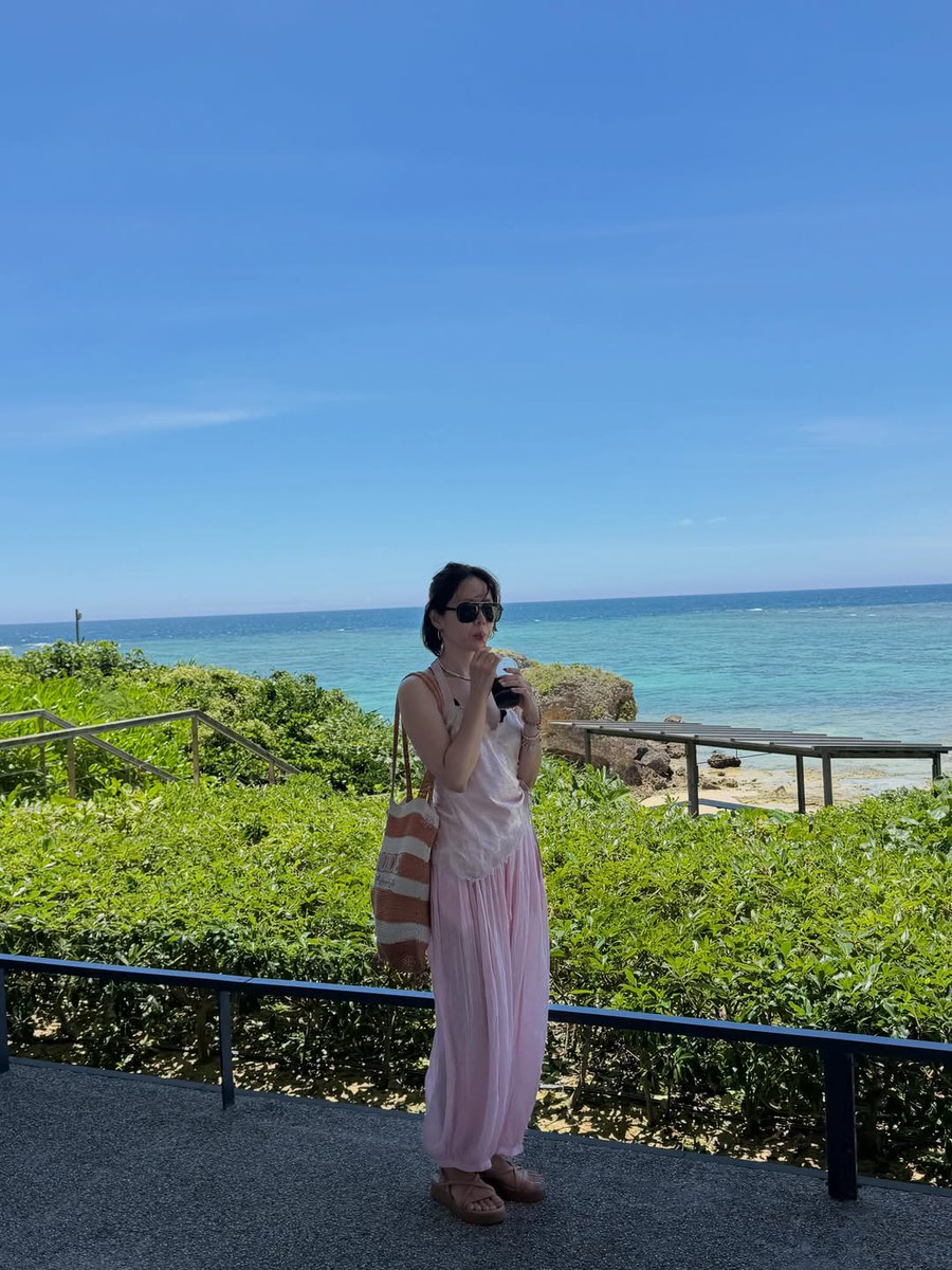 BinJinHand_22's tweet photo. #Yejijand: 3일째✌️ 

Enjoy your trip #KimFamily and friends!🥰🥰🥰 

#Yejinfoot_official #SonYeJin #Yejin #SonEonJin #EonJin #BinJin #HyunBin #KimTaePyung #TaePyung #KimWooJin #WooJin #Alkong #KimSon #HyunSon 

[06.20.2026] https://t.co/ffgCjM0bTV