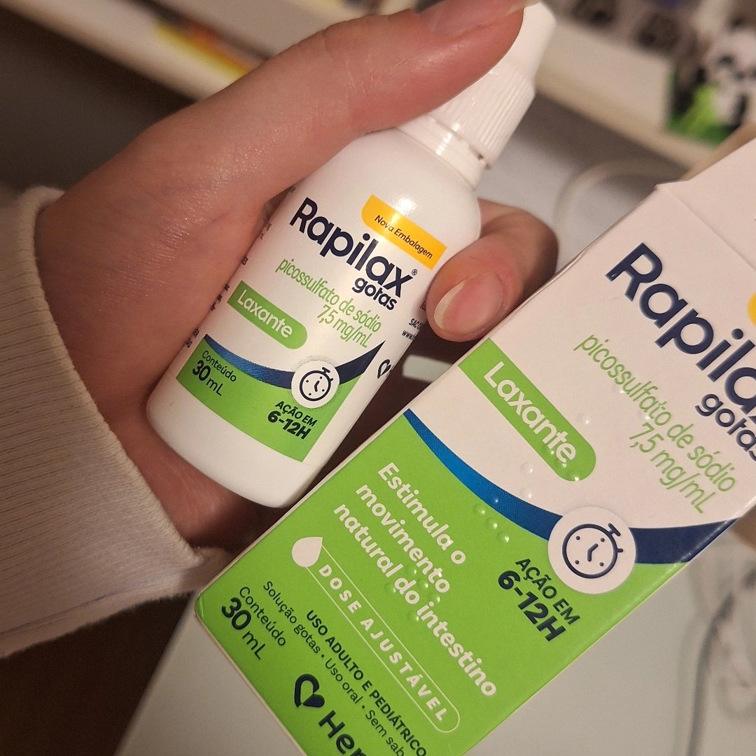 ye0kcal's tweet photo. meu medico passou esse remedio aqui falando que é melhor do que laxante.......tomei 20 gotas (o gosto é horrível) e amh veremos o resultado https://t.co/NCit2DaWKD