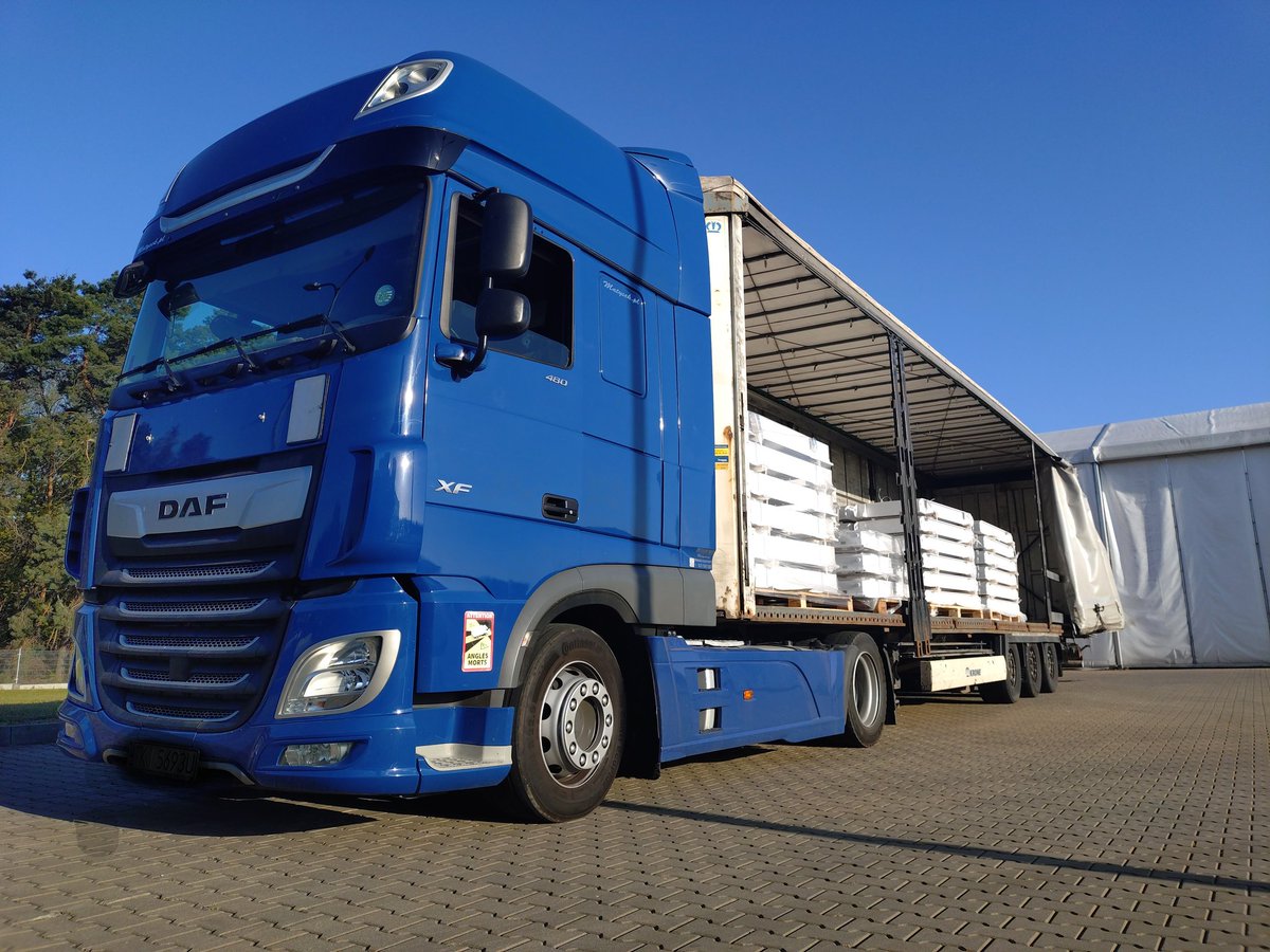 DBar83749's tweet photo. #truckdriver #work Working Saturday on the road – greetings from the team on the move! 🚛💨 https://t.co/DGGR4jhgT4