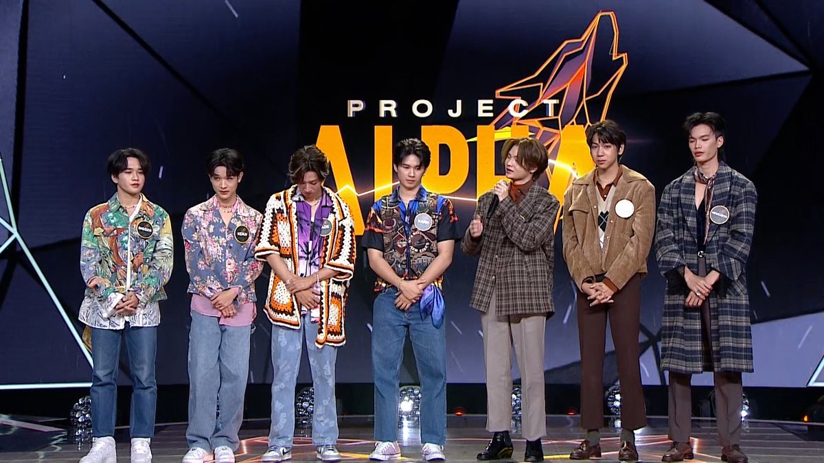 Newclan_idn's tweet photo. buat kakak-kakak yang nggak tau ini namanya eliminasi langsung 7 yah,sekali lagi 7
#ProjectAlphaTH #ProjectAlphaNewClan https://t.co/KpGizCvVxg