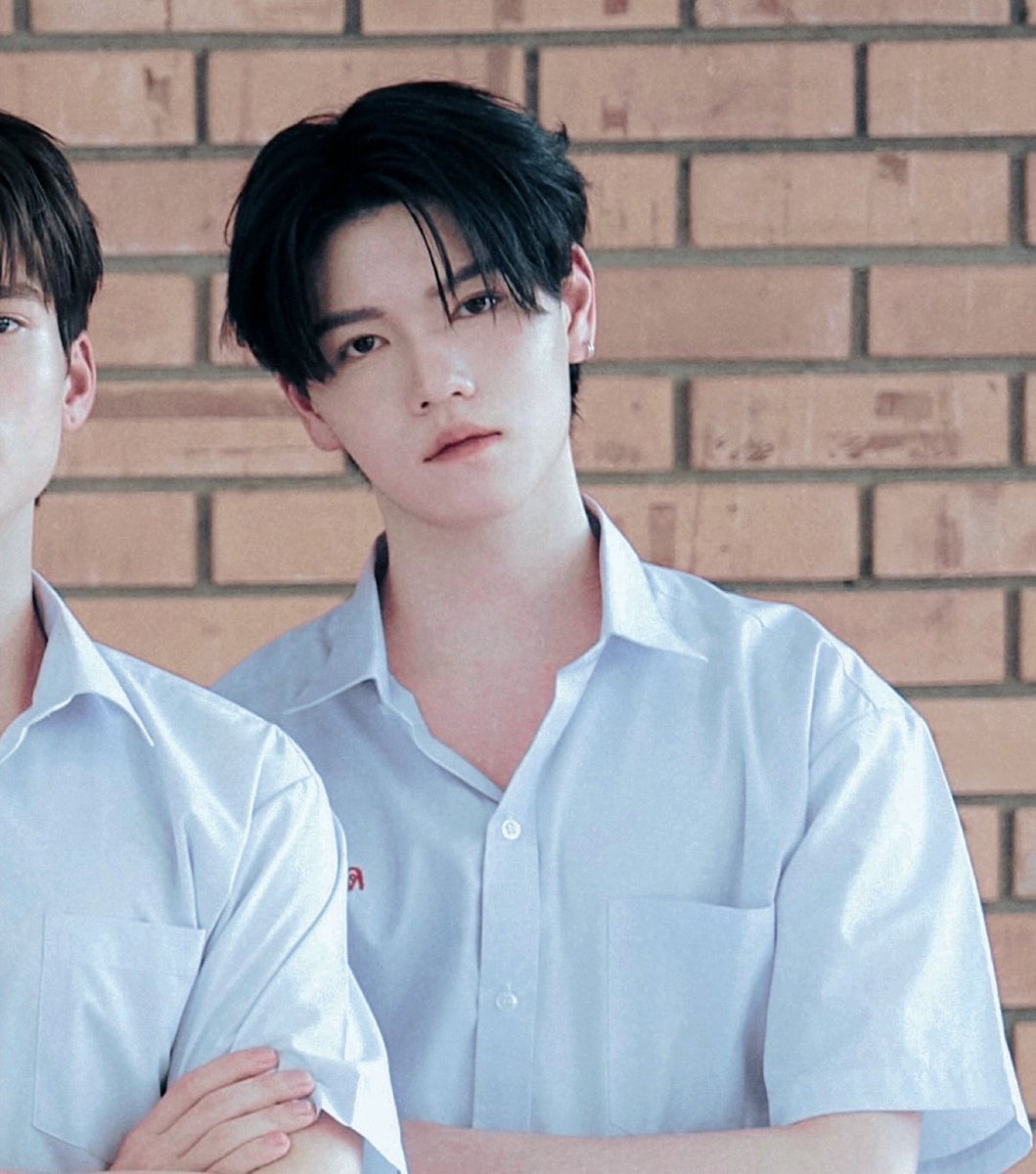 blveneverknow's tweet photo. ฉันเรียนม.ปลาย                       แต่เธอนั้นเรียนมหาลัย https://t.co/LCN5BH9YAH