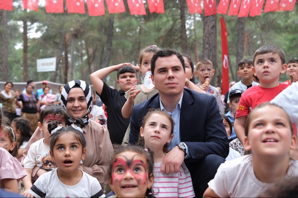 bilgin_tarim's tweet photo. 🏛️ Suruç’a Genç, Dinamik ve Çalışkan Bir Kaymakam

Orhaneli’nde gençlik ve spor projelerine verdiği destek, sahadaki çalışmaları ve vatandaşlarla kurduğu güçlü iletişimle takdir toplayan Kaymakam Muhammed Furkan Tuna, artık Suruç’ta görev yapacak.

@mfurkantuna @Orhaneli_Kymkm https://t.co/DZql5WuuJ2