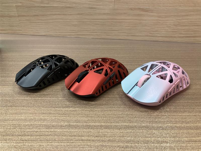 WLMOUSE展示あります／ WLMOUSEのゲーミングマウス、 BeastXシリーズ