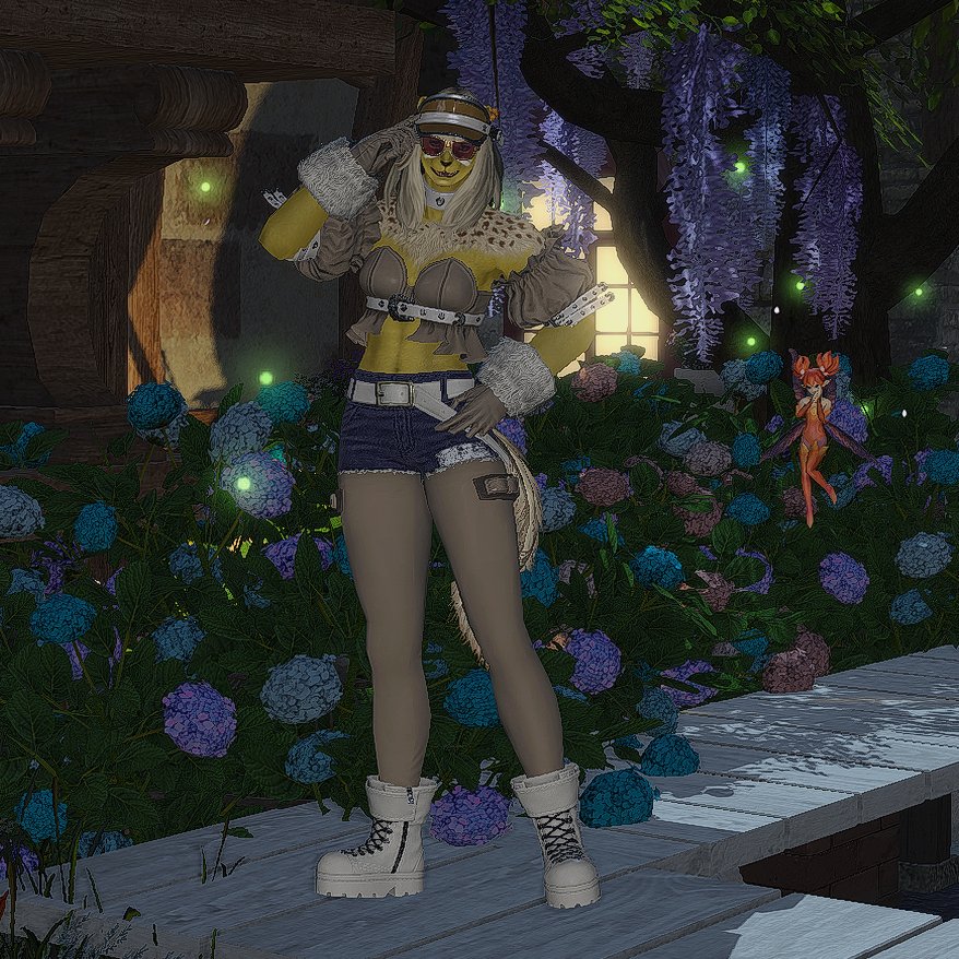 justahroth's tweet photo. time for gyaru with the new shorts https://t.co/m0Ublx8lLW