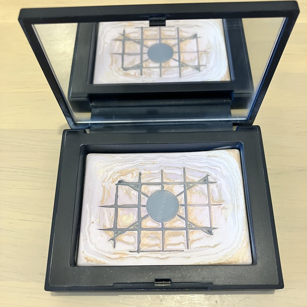 game_92abc's tweet photo. ⠀
底見えコスメ進捗⋈⁎⁺˳✧༚

NARS リフ粉

パープルのマーブルのより白浮きせず
私には使いやすい☺️
⠀ https://t.co/InIgL4vU1z