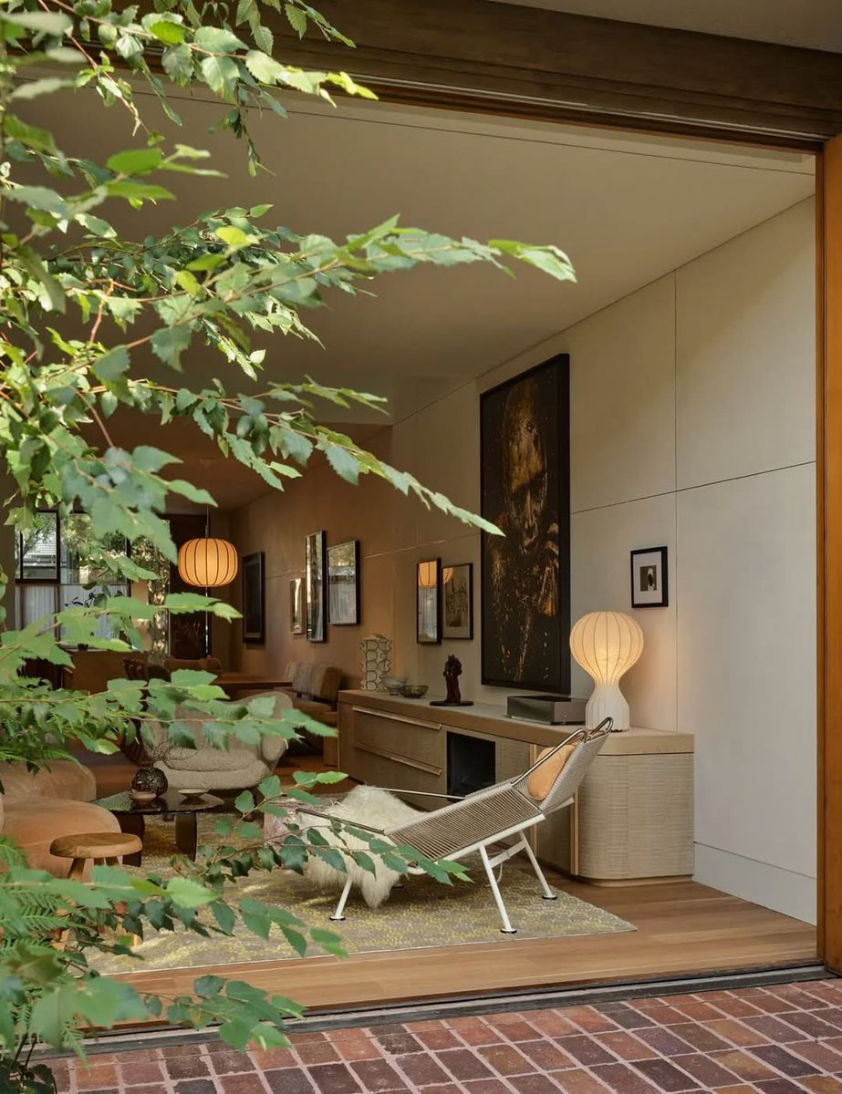 homeyzash's tweet photo. Townhouse, Sydney https://t.co/naGA7frTPq