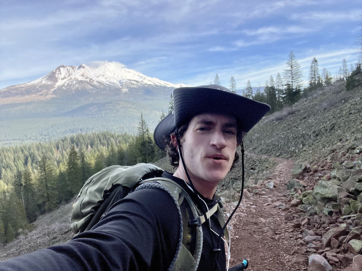 larrysp0rtello's tweet photo. 3 years on T this June. I used to hate taking photos of myself and now I’m hot as. https://t.co/0tu5NOCnsn