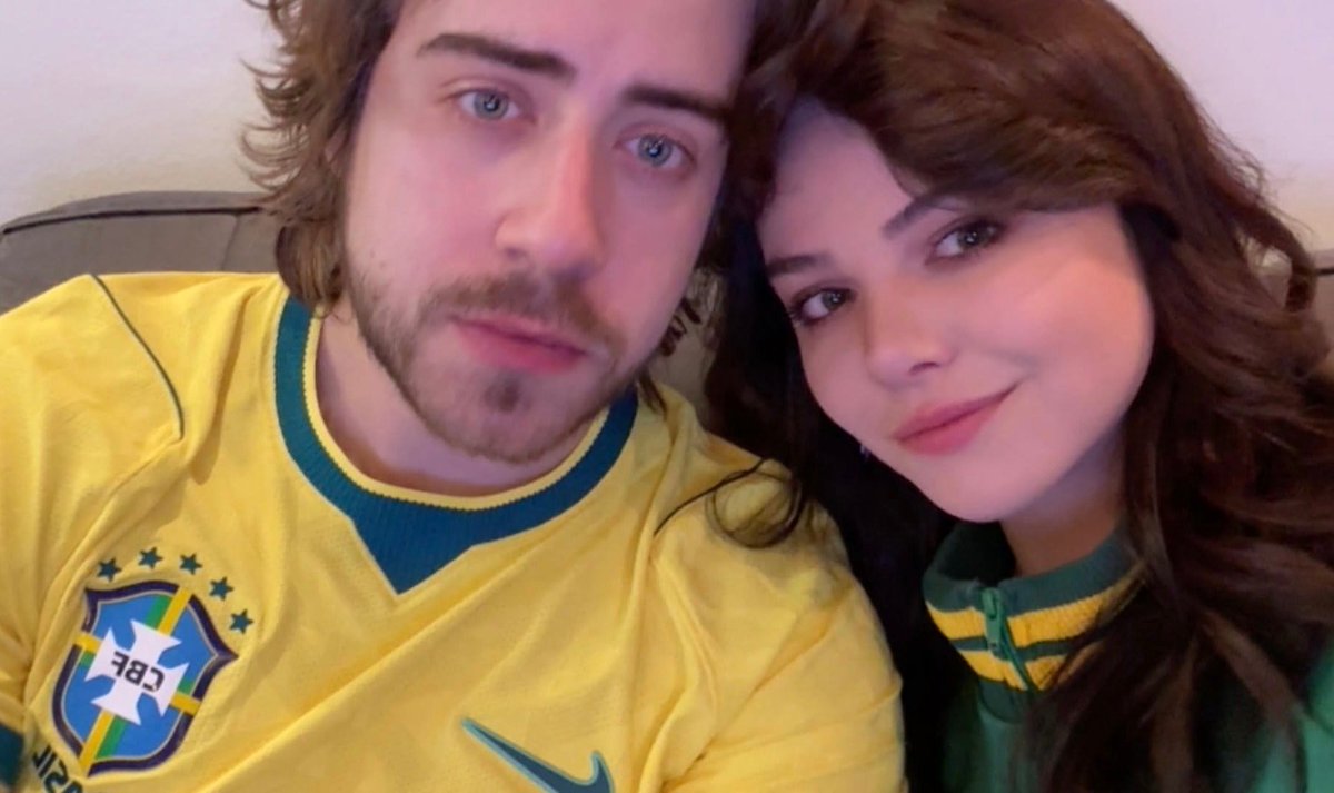 aopleonil's tweet photo. casal lindo https://t.co/daghNzTcKH