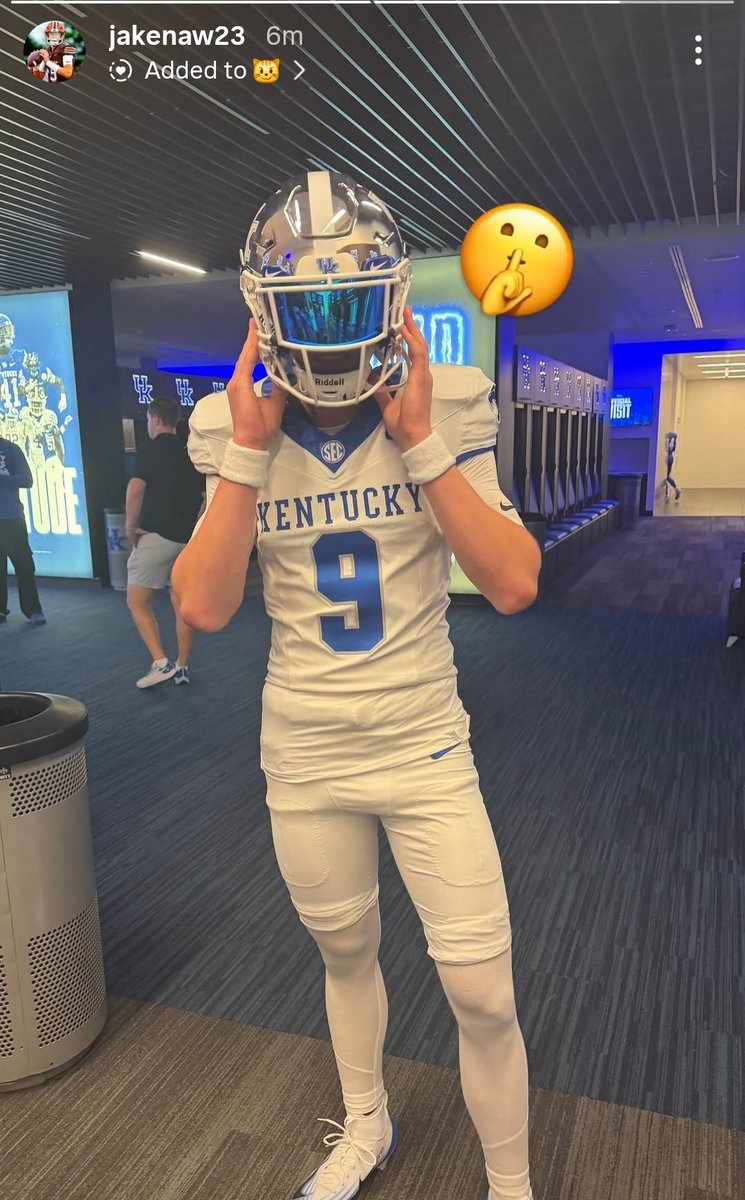 CBeasmoreSports's tweet photo. Future QB1 looking right at home in blue and white! 👀

Kentucky commit Jake Nawrot, a 4-star quarterback and the No. 2 QB in the Class of 2027, gave BBN a sneak peek of him rocking the Kentucky football jersey during his visit to Lexington. 😼🏈 #BBN https://t.co/yoWina444o