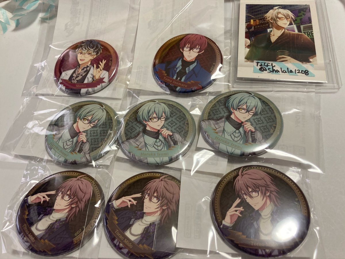 shalala1208's tweet photo. 【交換】アイナナ 缶バッジ Classic glasses collection 眼鏡コレクション

譲:一織2.大和2.環.壮五.ナギ2陸4.楽.百.悠3.トウマ.虎於3

求:楽

本日新宿、池袋、中野お手渡しor後日都内手渡しor郵送
お気軽にお声掛けください。 https://t.co/4qpXjkPUzE
