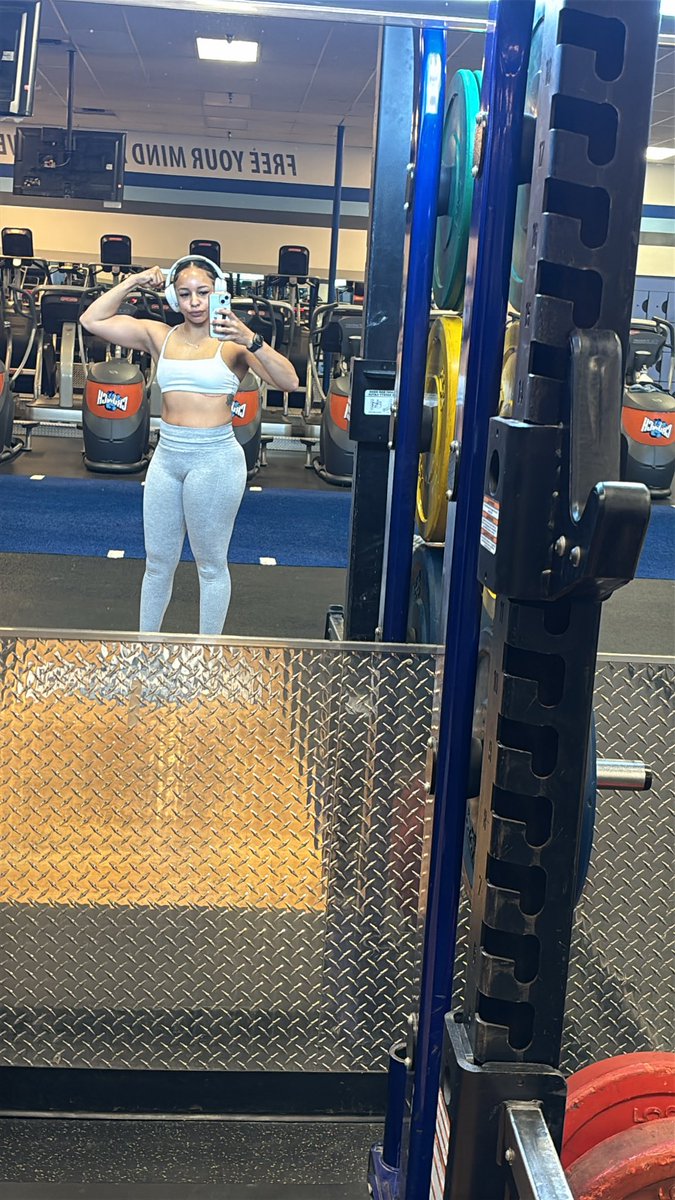 younnngbarnes's tweet photo. Shoutout to the gym https://t.co/dXPOaW102c