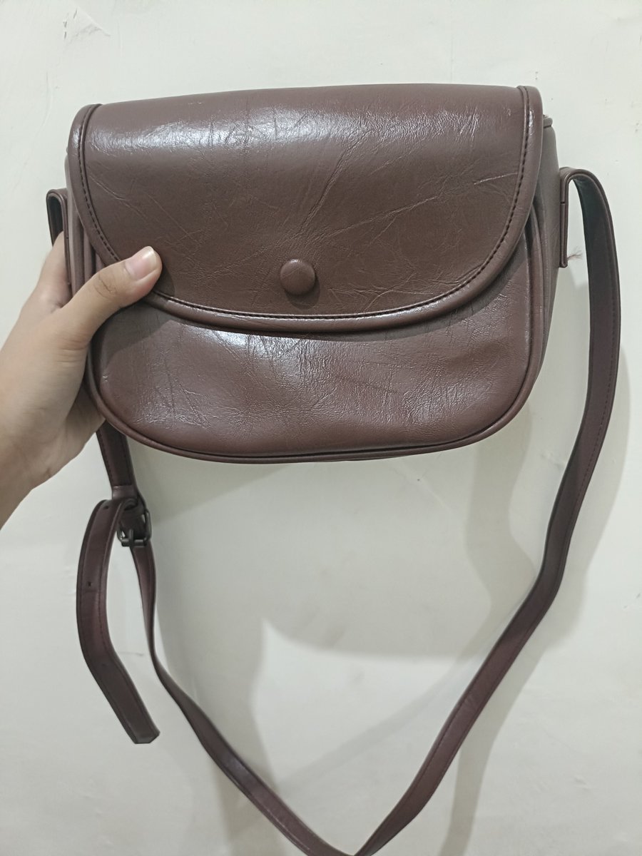 inkarin0's tweet photo. wts preloved tas dan jam
bisa orenn🍊
harga di alt, nego ajaa https://t.co/PPKOXOmMY9