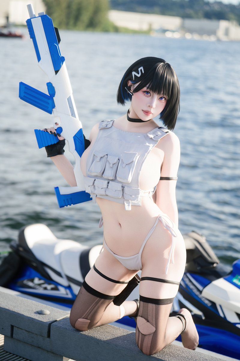 LoveHimeking's tweet photo. The Ocean Vanguard costume was made for summer adventures. And maybe a little bit of showing off too.  🌊☀️

https://t.co/qdxg3WzAHr

#BrownDust2 #Luvencia https://t.co/Ayj3XxUWPc