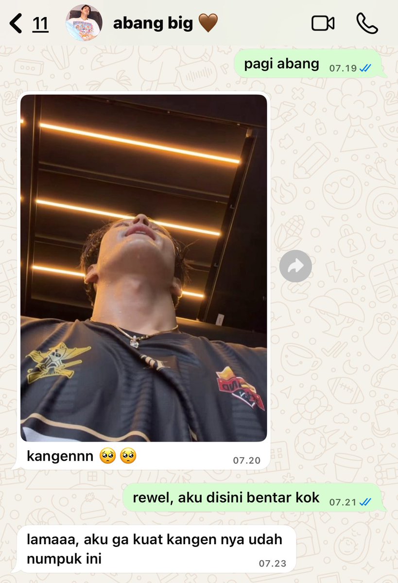 rjiaani's tweet photo. #TingMeen Short AU

╰┈➤ˎˊ˗ orang mana tau kalau abang aslinya begini

by. rjiaani
 
#TingMeen #kratingg #meenicha8 https://t.co/LPsbt8ClPt
