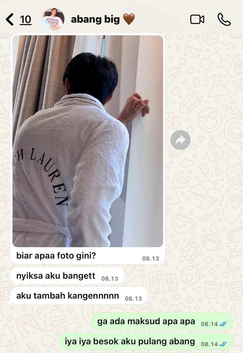 rjiaani's tweet photo. #TingMeen Short AU

╰┈➤ˎˊ˗ orang mana tau kalau abang aslinya begini

by. rjiaani
 
#TingMeen #kratingg #meenicha8 https://t.co/LPsbt8ClPt