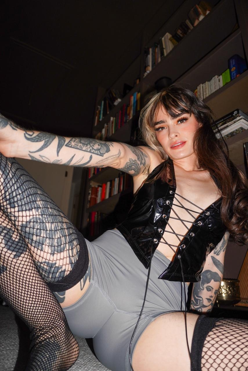My petite bod if you will https://t.co/mwHtadURx3