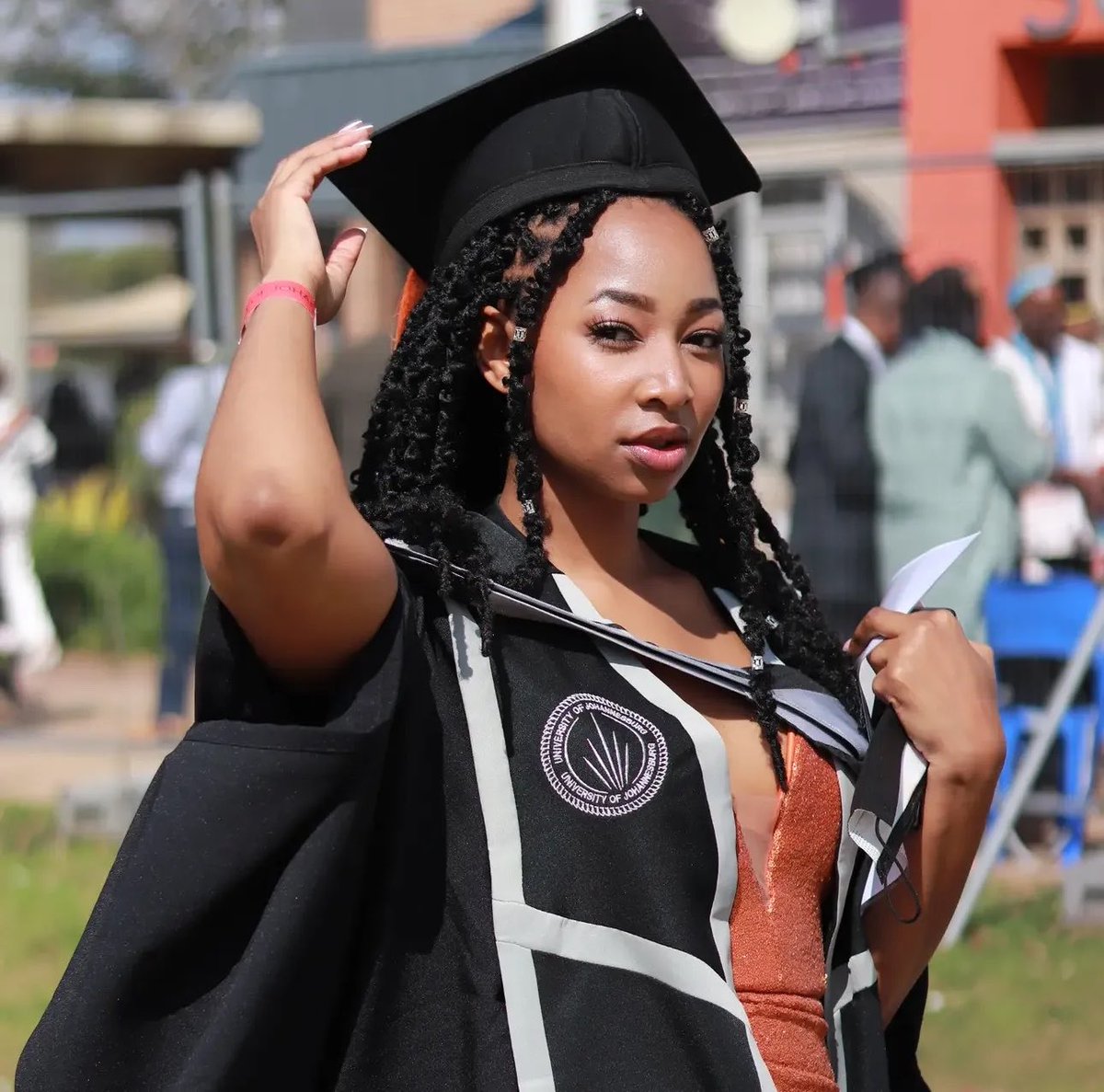 nozipho_mashaba's tweet photo. ‼️The Update‼️
Miss South Africa 2026 Top 24 announced
18. Katlego Malebye
Age : 31
From: Gauteng
#MissSA2026 #ANewEra #EmpowerYouthAfrica #EYA https://t.co/1EOHB99TdC