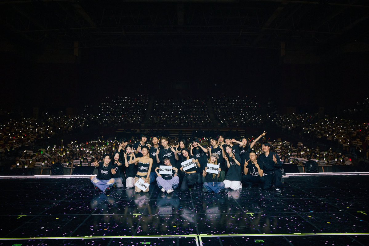 RBW_MAMAMOO's tweet photo. [#마마무]

마마무(MAMAMOO) 
2026 WORLD TOUR [4WARD] - DAY 1 💚

드디어 시작된 4WARD 👑
마마무의 노래로 가득 채운 첫날 🎵
기다린 만큼 더 행복했던 순간들이었어요 💕

오늘의 추억을 놓지 않을게 🫶🏻

#MAMAMOO #4WARD
#MAMAMOO2026 
#MAMAMOO_2026_WORLD_TOUR https://t.co/FhyU0ixd6X