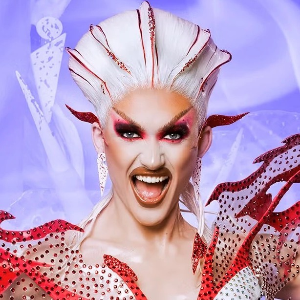 Alvideer's tweet photo. 🇬🇧 RuPaul's Drag Race UK (S6)

1. Kyran Thrax
2. La Voix 
3. Actavia
4. Marmalade
5. Charra Tea https://t.co/hpcKk7nr31