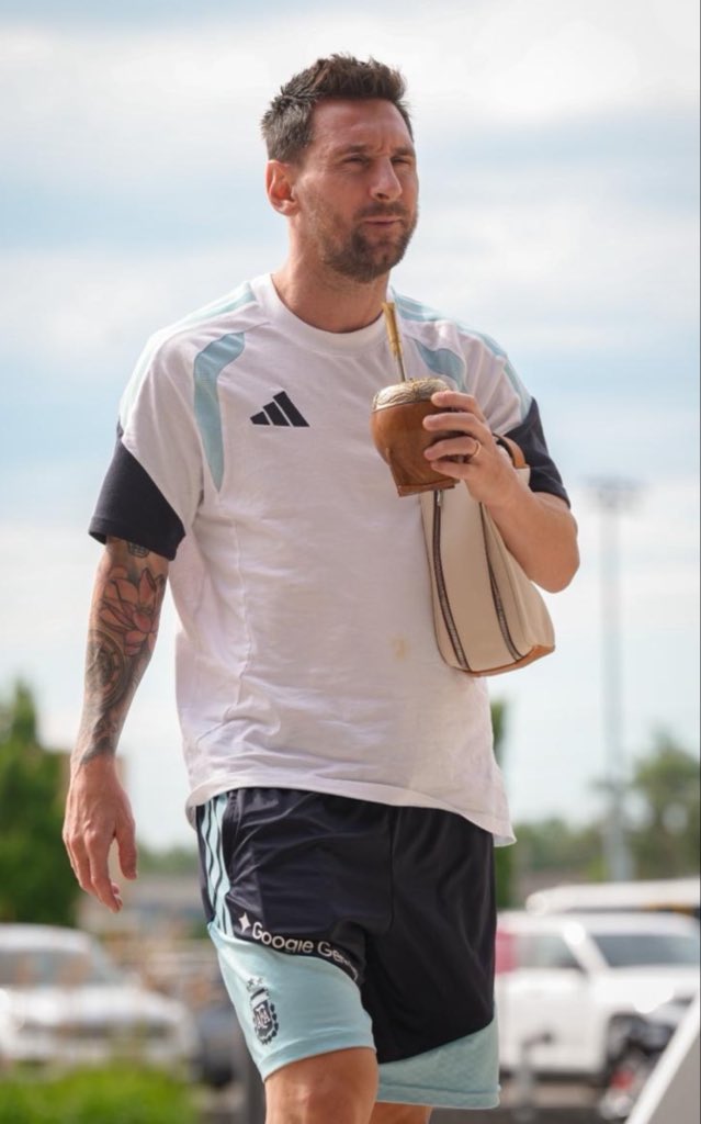 Messi World tweet media
