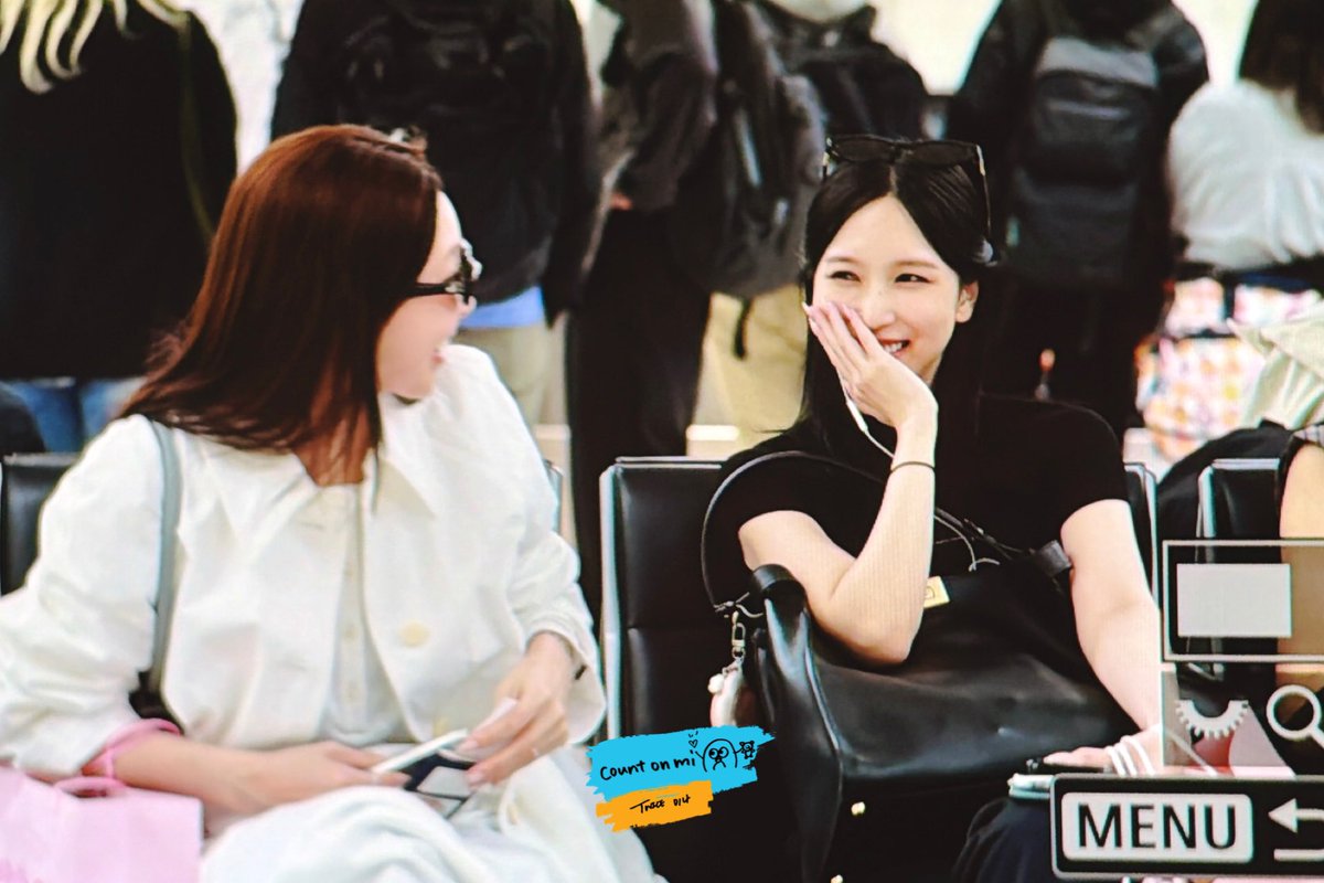 minayeonmyth's tweet photo. i miss my minayeon https://t.co/NbJg8KxfYJ