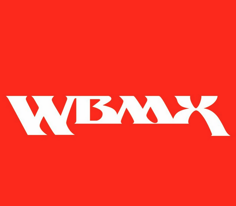 SCRAPDIRTY's tweet photo. @Chicago_History Ya'll going to stop leaving out #WBMX https://t.co/D3nKUhCWVw