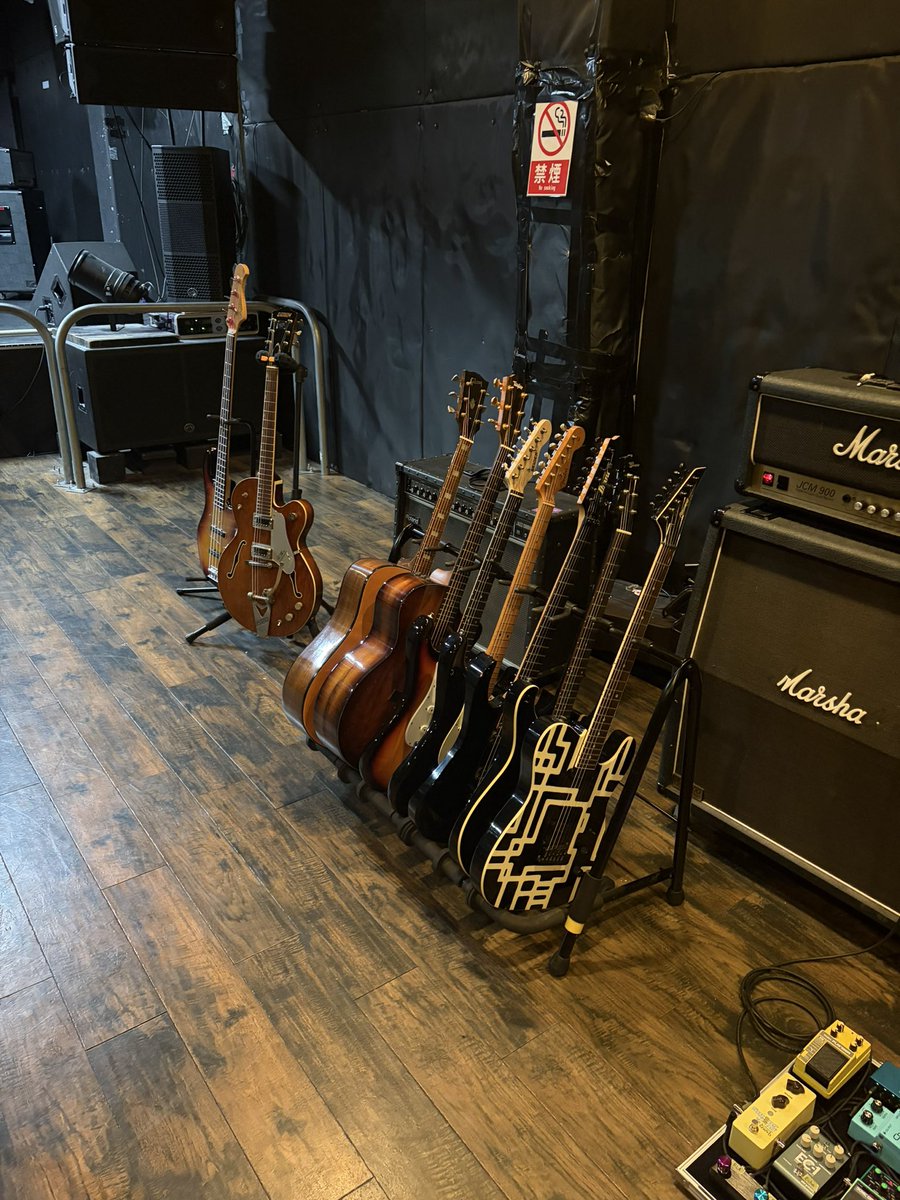 blackcatmosrite's tweet photo. 今日は足利のライブハウス大使館さんで445さんのイベントにお邪魔してます！
オープンは11時から！ https://t.co/tQF4klkhgy