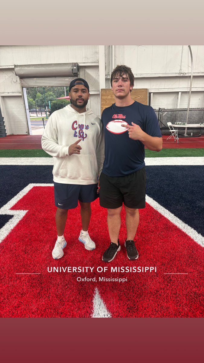SabanSmith's tweet photo. Huge thank you to Ole Miss Football for hosting an awesome camp today! I had a great time competing, learning from the coaches, and getting better with some of the best athletes around. Grateful for the opportunity and the experience. Hotty Toddy! #OleMiss #HottyToddy #DE
Sophomore, 6’1, 245, defensive lineman @LetsGo_Bo5