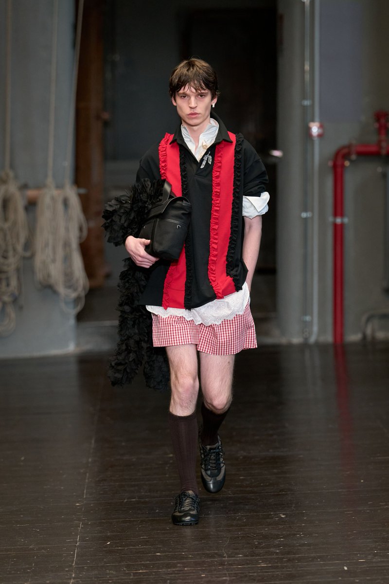 PrintedM1295's tweet photo. Simone Rocha  SS 2027 ② https://t.co/YnKXqJUJxX