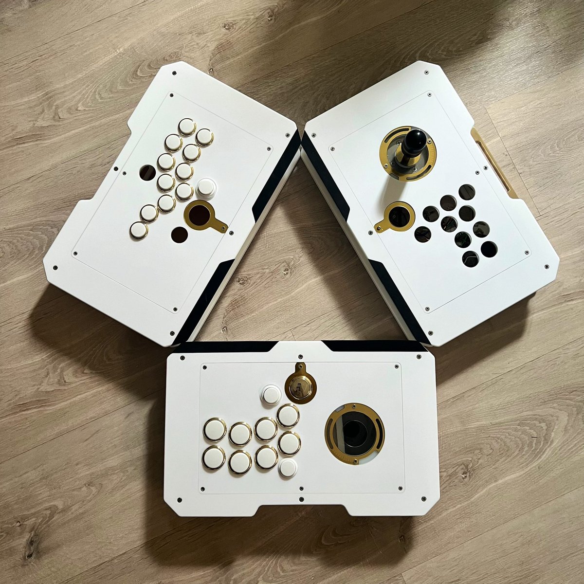 Attasa's tweet photo. Arcade Stick Indonesia (ASI) #VM6R @goldenlever
Modding service will be available at Attasa booth #D88 during #EVO2026
VM6R Legacy Layout LH / NR / VX
VM6R B24 / B30
VM6R S24 / S30
Anti Slip
Covers
CQD Connections
Frame
Iris Parts
Layout Cover
Lolli Parts
OLED Monitor
Shield
and more...