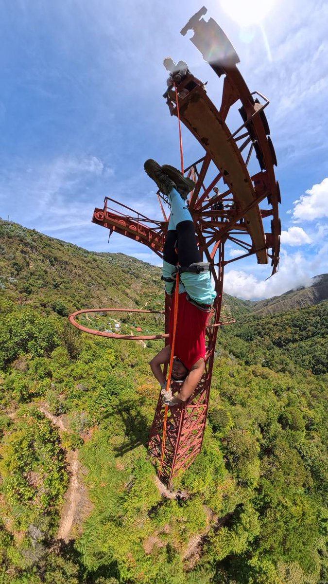ascaniado's tweet photo. Rappel en el Teleférico Fantasma. 50 metros de altura y lo hice de cabeza 💪🏾🔥🔥🔥

Estoy bastante orgulloso de lo que he logrado y en lo que me he convertido 😁. https://t.co/PksqhPpfNt