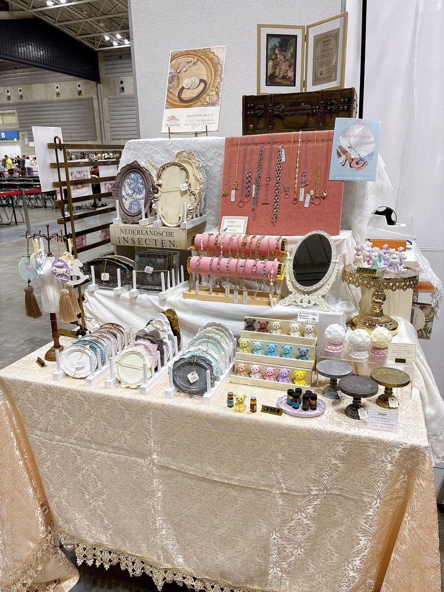 aya_yom's tweet photo. ヨコハマハンドメイドマルシェ
11:00~18:00

パシフィコ横浜
I-71.72

お待ちしております！
#ハンドメイドマルシェ
#ヨコハマハンドメイドマルシェ https://t.co/y59wQ8ggbt