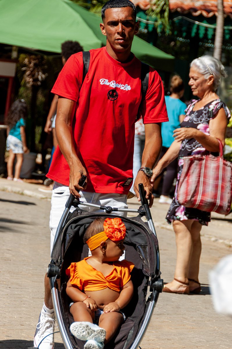 CubaMined's tweet photo. 🇨🇺 Porque papá también es guía y ejemplo. Papá nos educa, nos ve crecer y tiene siempre su mano y su hombro listos para ser nuestro sostén. 
¡Feliz día, papá!

#CubaMined 🩵💙 https://t.co/6e4ZTrB6pt
