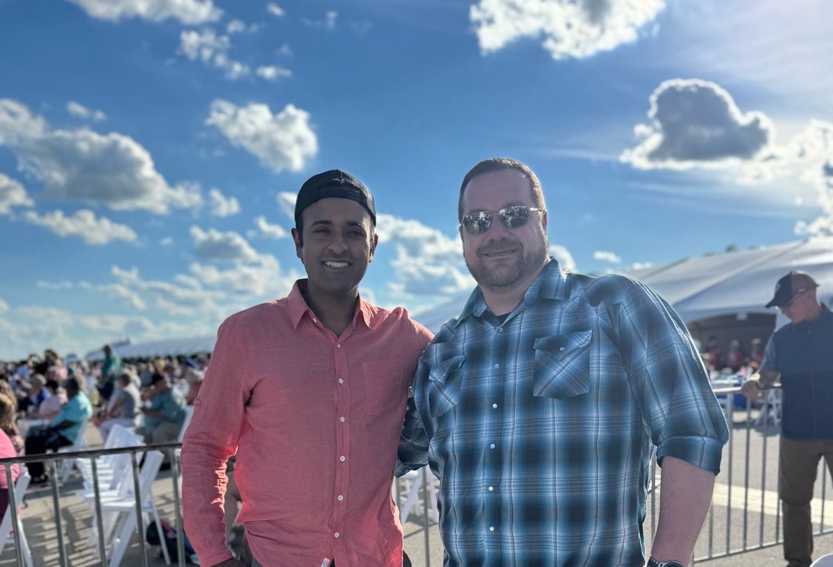 VivekGRamaswamy's tweet photo. Incredible celebration of America 250 tonight at the Columbus Air Show. We should be proud of our country instead of apologizing for it, well done to everyone at Rickenbacker Airport tonight. 🇺🇸 🇺🇸 https://t.co/KAAUjfJBz8