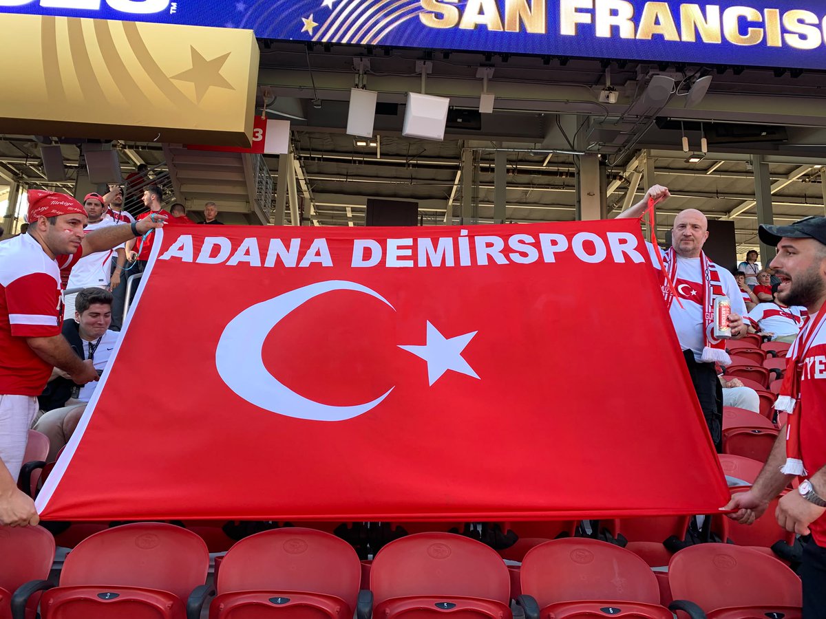 01kebabman's tweet photo. San Fransisko da Demirsporludur, Gurbette Şimşek Gibiyik. https://t.co/TeS6AtfKLb
