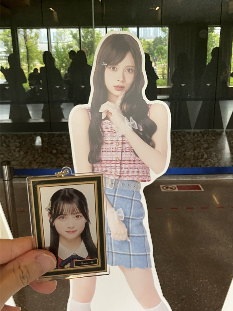 Td9hA's tweet photo. 着いたー！いともも可愛い！☺️ https://t.co/RIuC6PXUGm