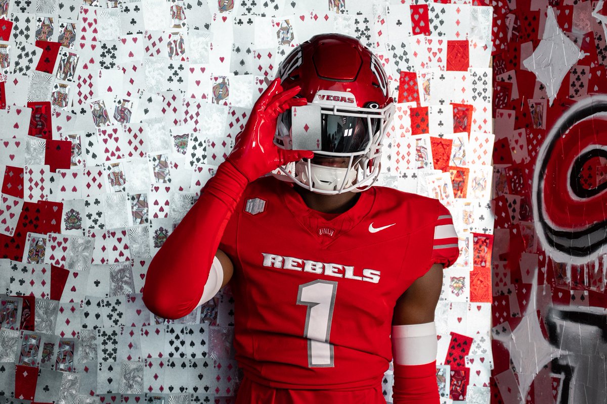 Julian_Deuce's tweet photo. Thank you @unlvfootball @CoachKap_ and the entire staff for a great time on my OV. 🎰??

@PaloDuroDonsFB @MikeRoach247 @CKennedy247 @LeeAnnHerringOM @Eric_Mims_Sr @Dannie_Snyder52 @HawthorneCoach @samspiegs https://t.co/wA0EKPiwMB