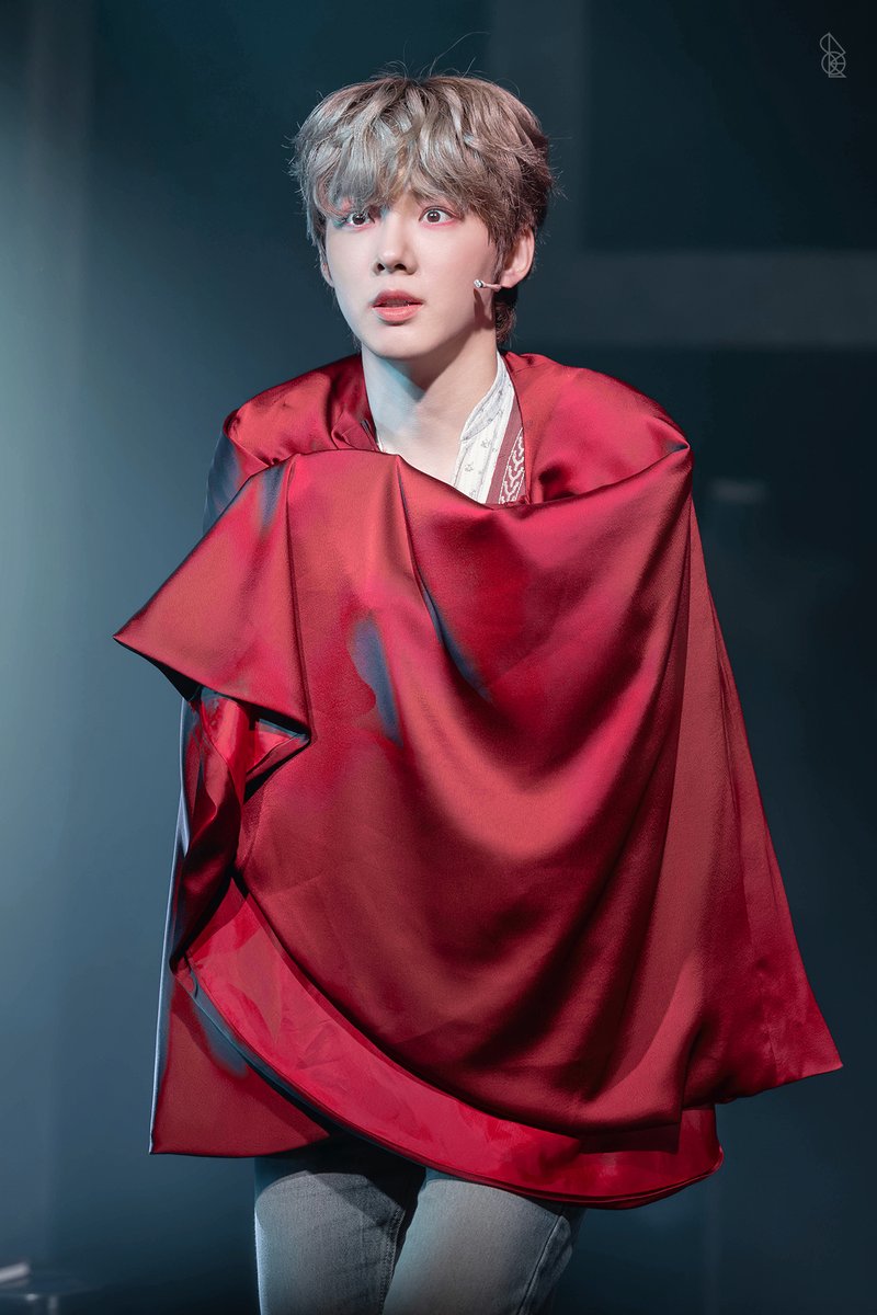 Obelisk_RA's tweet photo. 2026.06.19
뮤지컬 <아웃캐스트>
스페셜 커튼콜 '11. 역시나 뜯어낸 신탁'

필로스 박경호 배우님

얘 알렉사야 너희 어머니 너무 아름다우시다... https://t.co/zqTFnRemuU