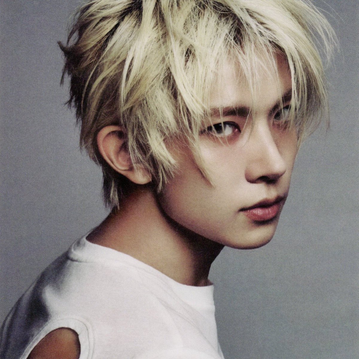 10 yearz (10년)⁷ tweet media