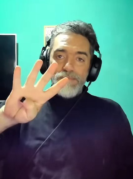sattelzeit's tweet photo. Hay 4 historiadores, el de historia desde abajo es pobre, el de historia politica es muy gordo, es gordo aunque sea flaco. El de económica es bruto "me estoy maestrando en UdeSA, seh, 1500 dolares me gasté". El de cultural es muy gay "Ay es increíble esta pintura, ay me muero" https://t.co/M5CPkwG5Zo