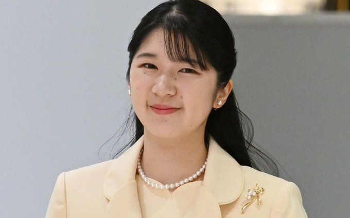 YONAOSHIIKKI1's tweet photo. 麻生と高市による皇室乗っ取りクーデター

訳のわからない息のかかった人物を養子にして
その子を皇室に入れて、かつ今の天皇家を断絶させて
皇室を乗っ取るつもり…

長子継承が一番だ
愛子天皇が国民の望み https://t.co/X3mNq95JiY