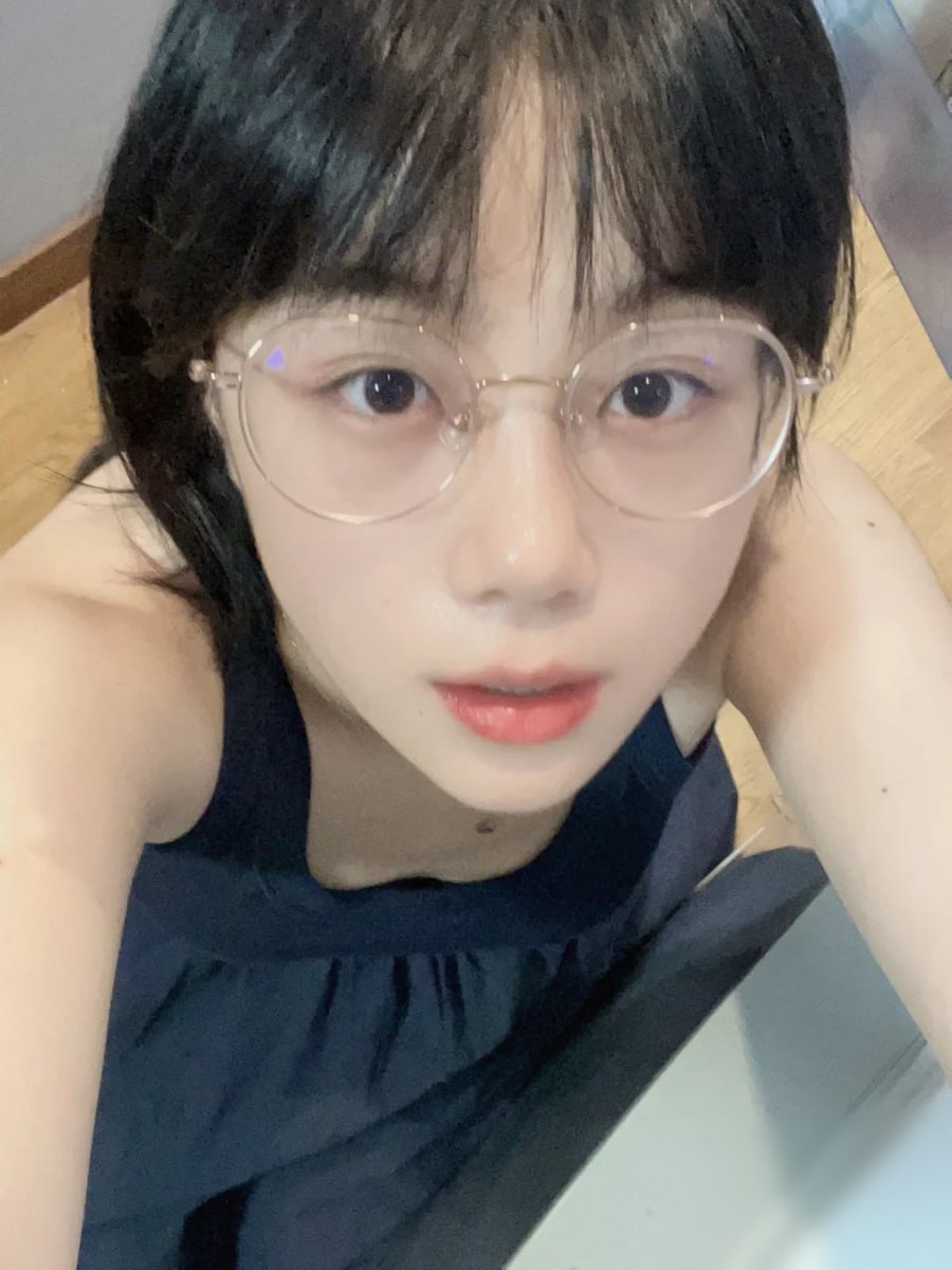 Track53_5Q7g's tweet photo. 第一眼看到眼鏡女孩
你會想認識她嗎
還���直接滑走？
#桃園 https://t.co/Lbd6FApypL