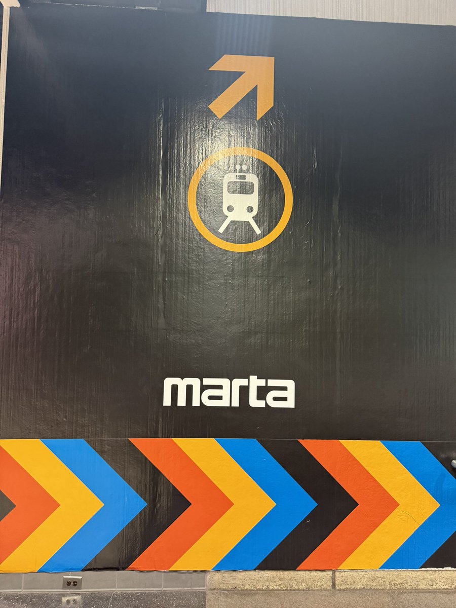 byst's tweet photo. Taking MARTA home at 10 pm cuz I’m not a bitch, unlike the scary ass, hate mongering admins at @ATL_SCOOP 

RIDE MARTA IT’S SMARTA https://t.co/7fxUcYWoAT