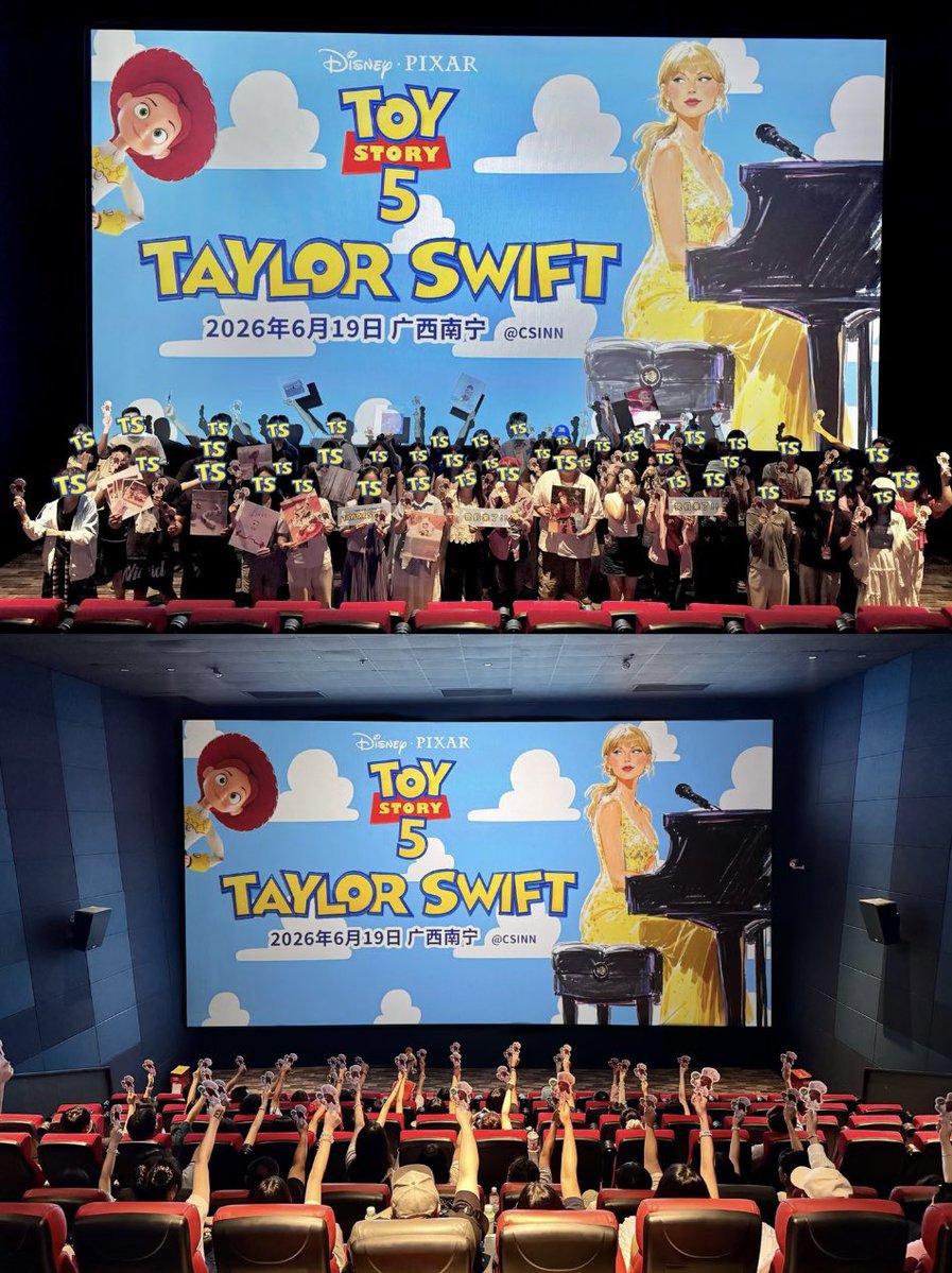 catharsity's tweet photo. chinese swifties held a screening for tay story this is so cute https://t.co/V6esxtXbZd