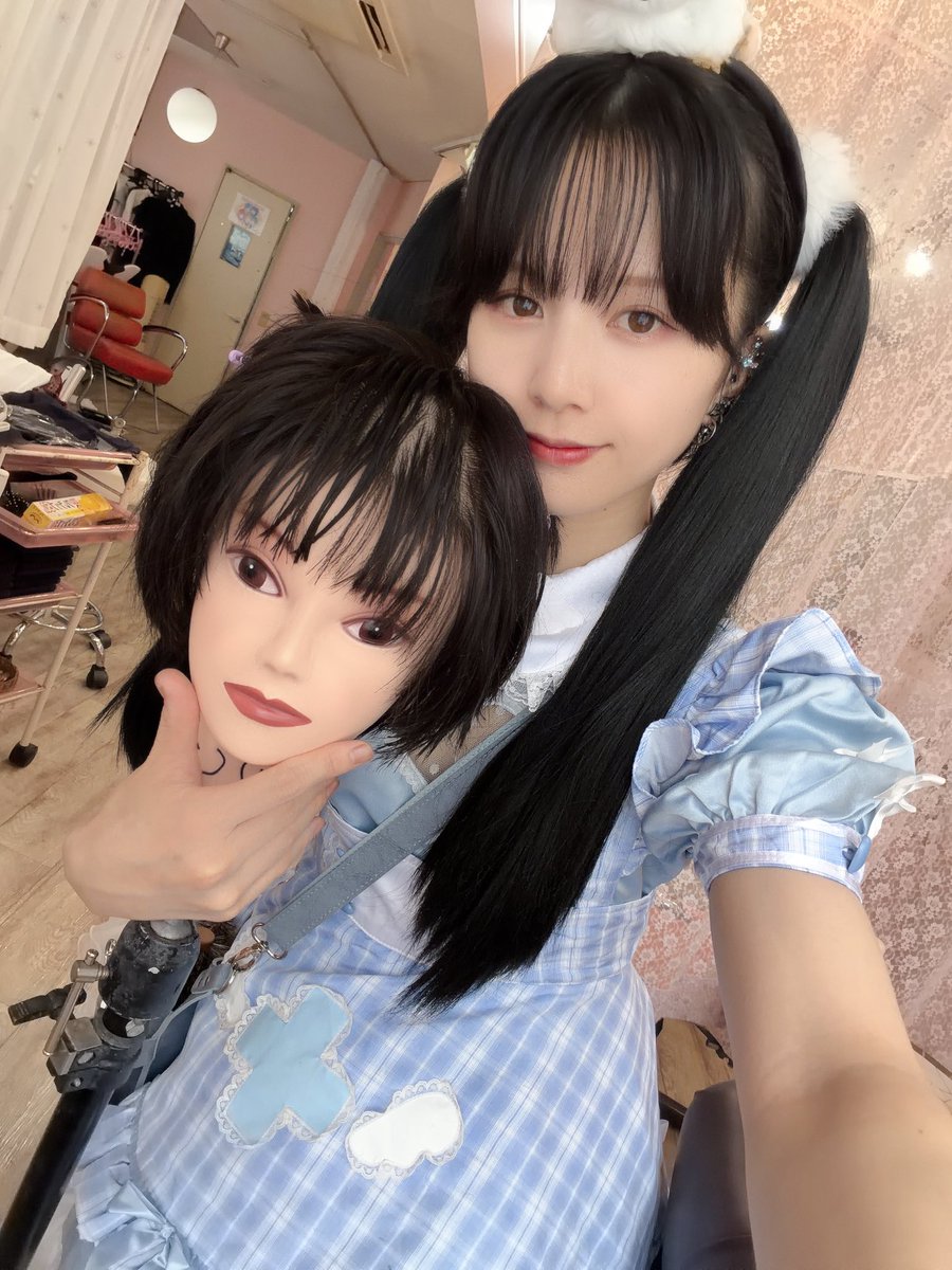 moechoki's tweet photo. おはしろです🪽
しろちゃんカット練習はじまってます❕
なまくびとなかよしです。
めろさんに教えてもらってますよ🥰
はやくカットできるようになりたいです💭
がんばります🪽 https://t.co/9G3V47ajOm