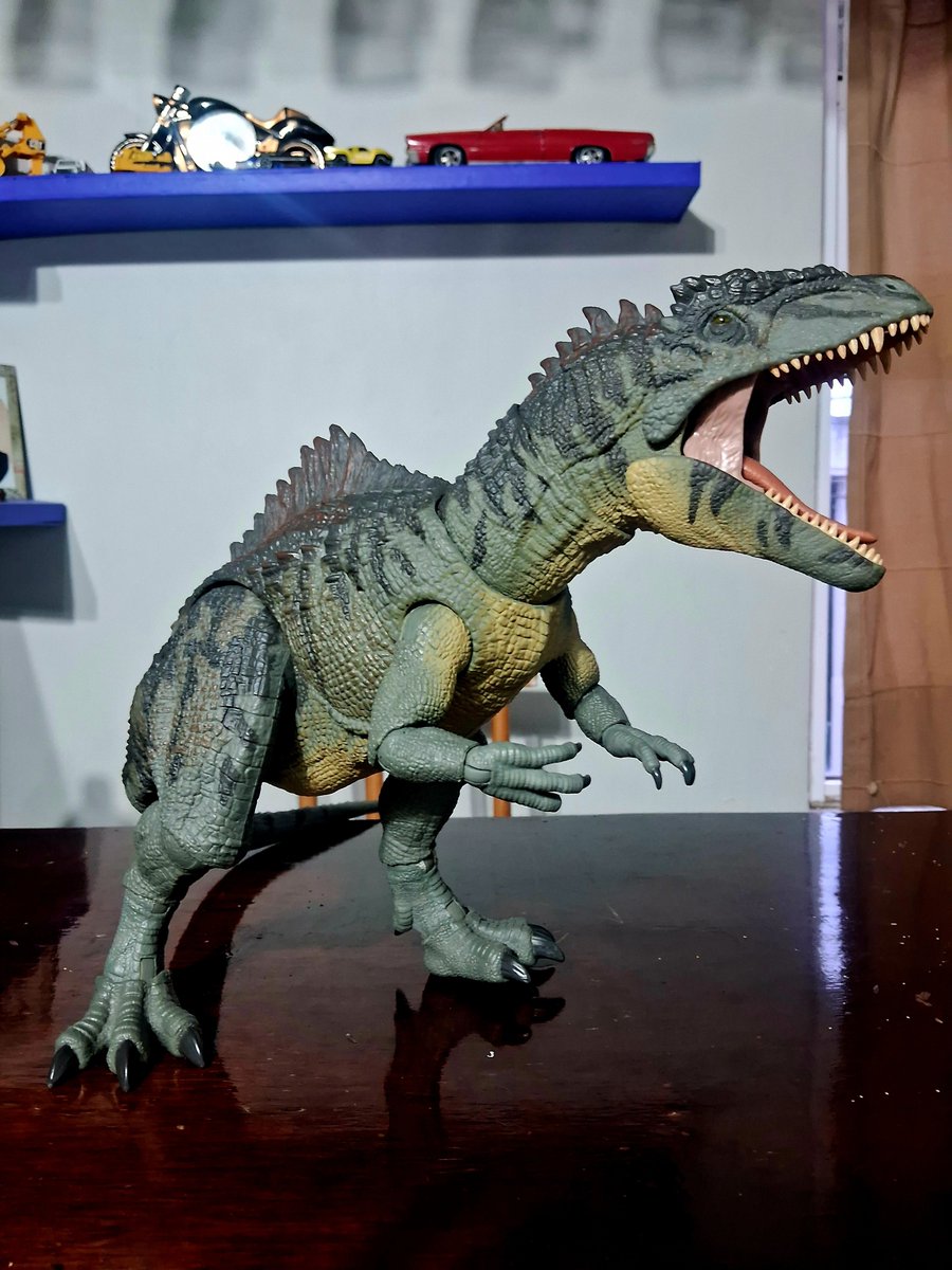 DonEmi7's tweet photo. Figure friday fellow friends!!!

Today's figure is none other than the Giganotosaurus from the Jurassic World Hammond Collection

 This figure was a trade from a friend and it was definitely worth it

#figures #jurassicworld #giganotosaurus https://t.co/Rs05svtIwE